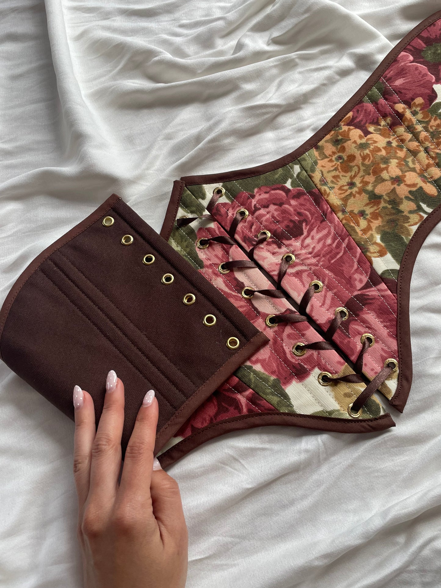 Underbust corset
