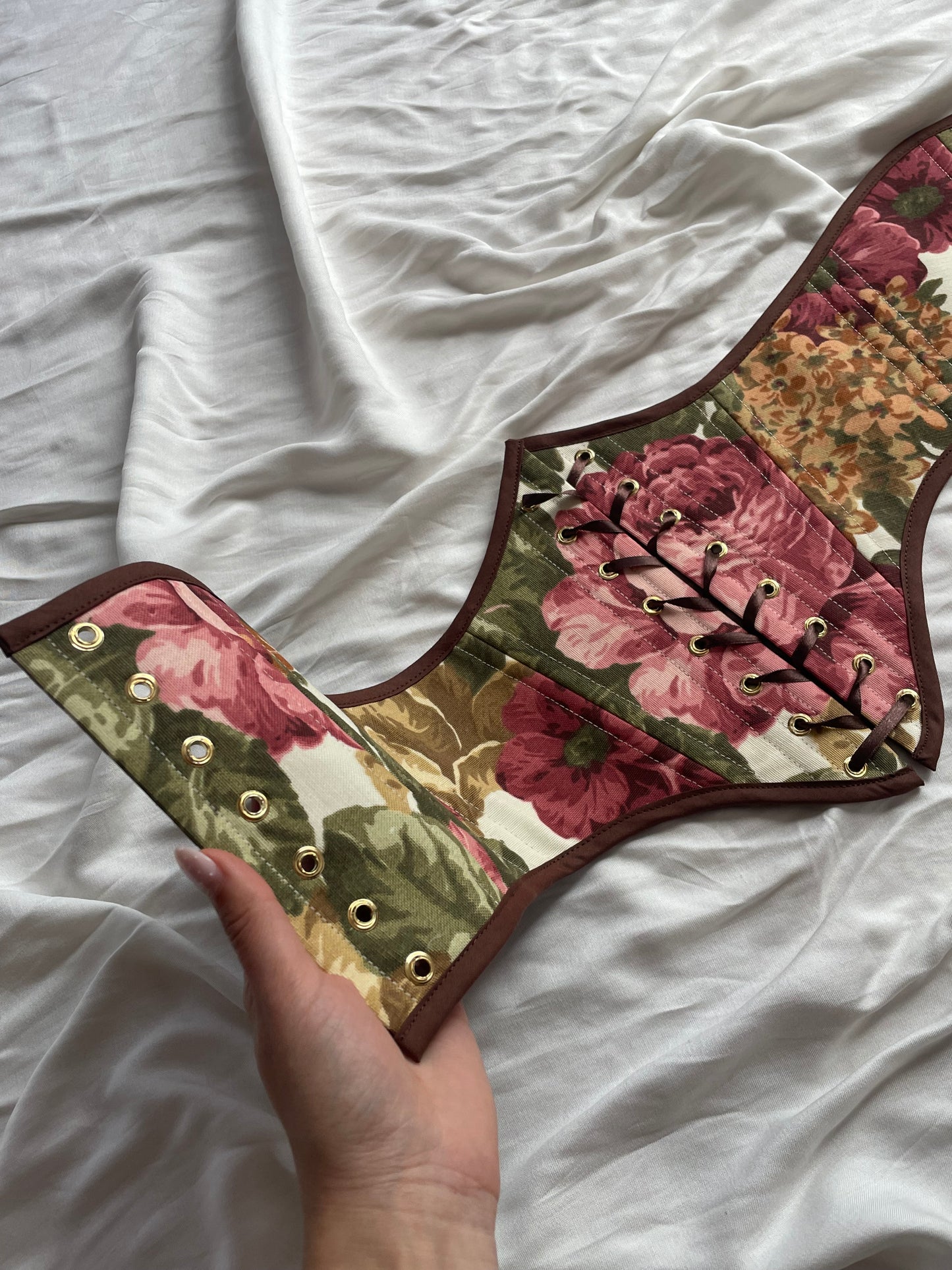 Underbust corset